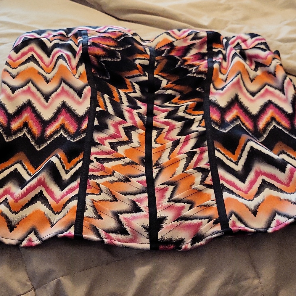 Strapless top